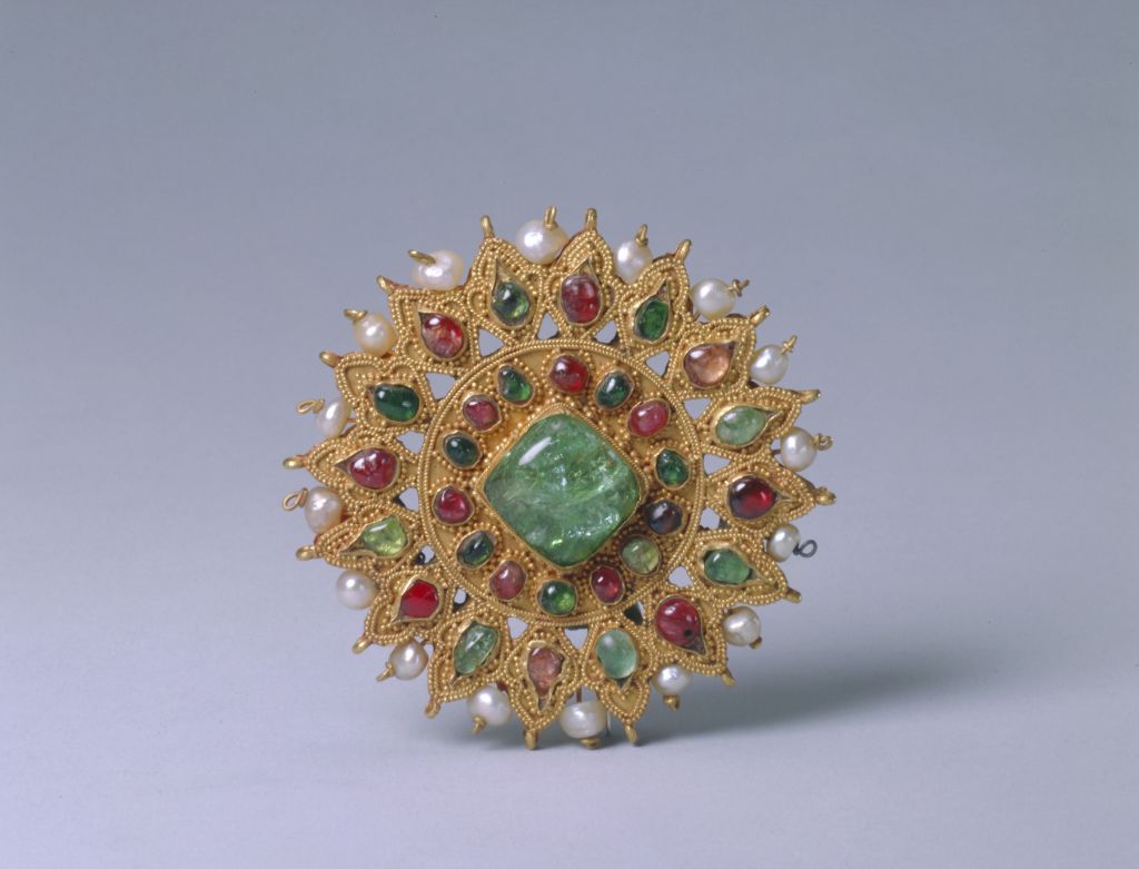 图片[1]-Gold inlaid jewelry round flower-China Archive